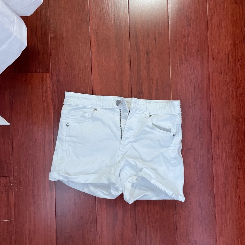 American Eagle super stretch white jean shorts